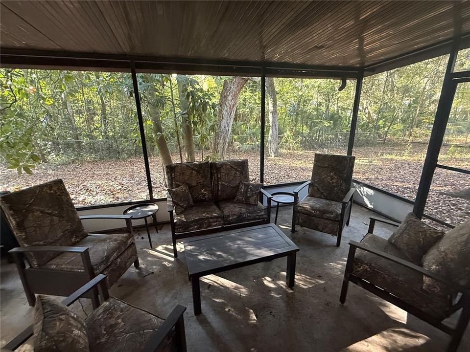 For Sale: $350,000 (3 beds, 2 baths, 1477 Square Feet)