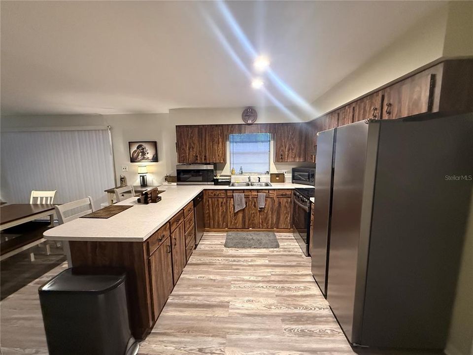 For Sale: $350,000 (3 beds, 2 baths, 1477 Square Feet)