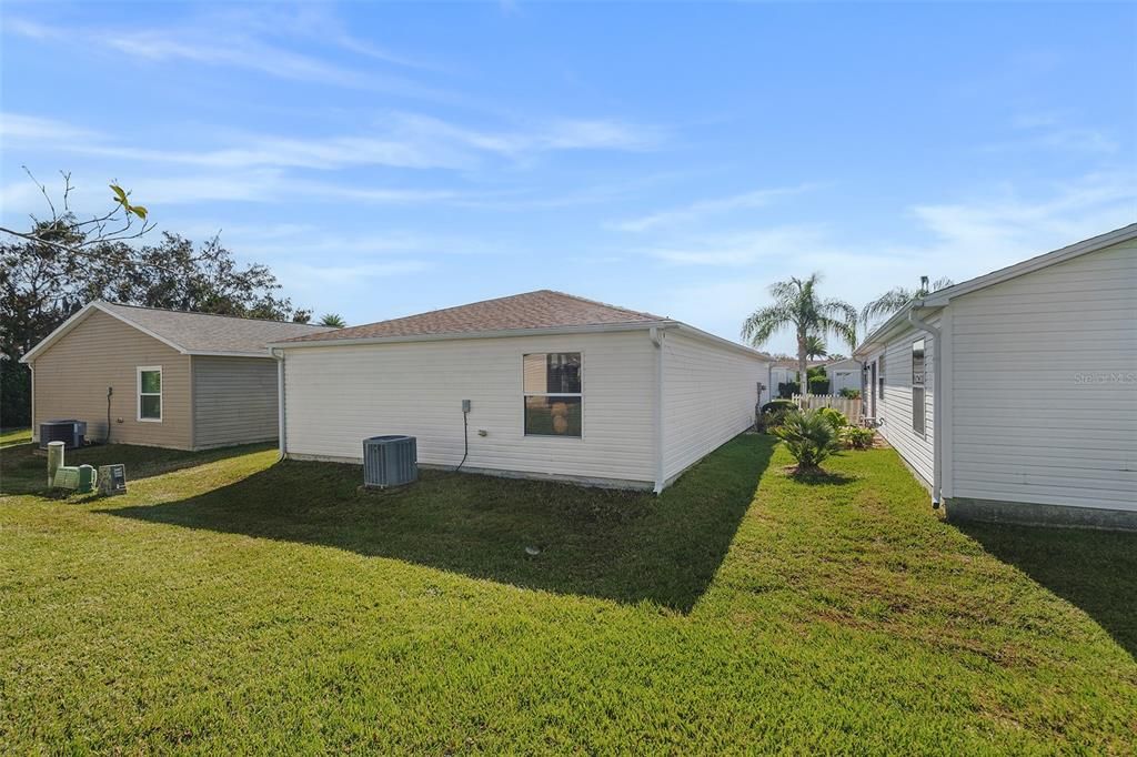 For Sale: $275,000 (2 beds, 2 baths, 1156 Square Feet)