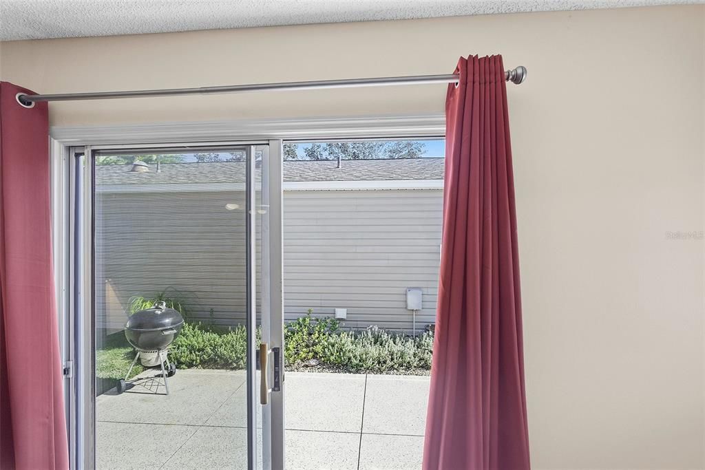 For Sale: $275,000 (2 beds, 2 baths, 1156 Square Feet)