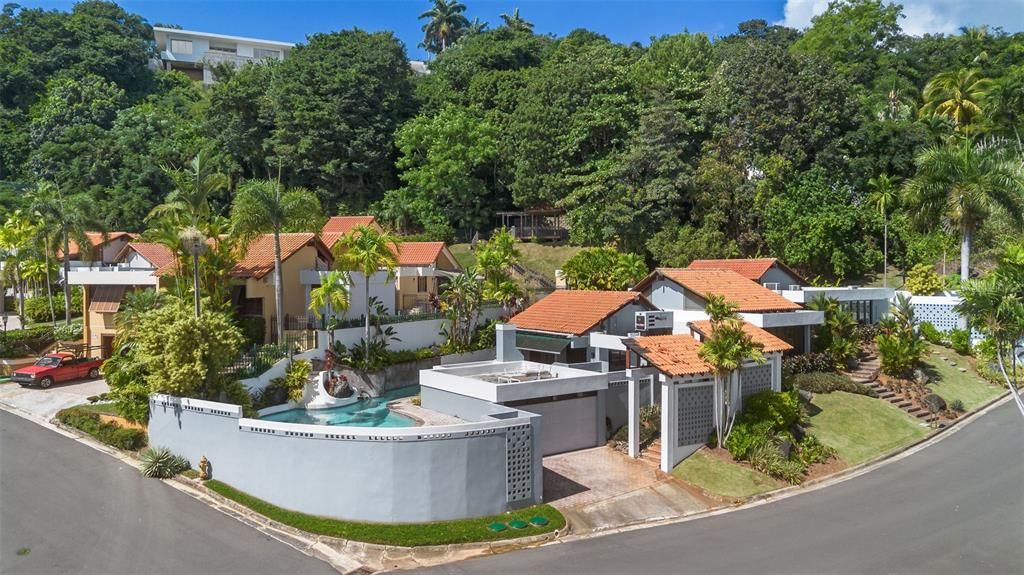 На продажу: $2,200,000 (4 спален, 4 ванн, 3700 Квадратных фут)