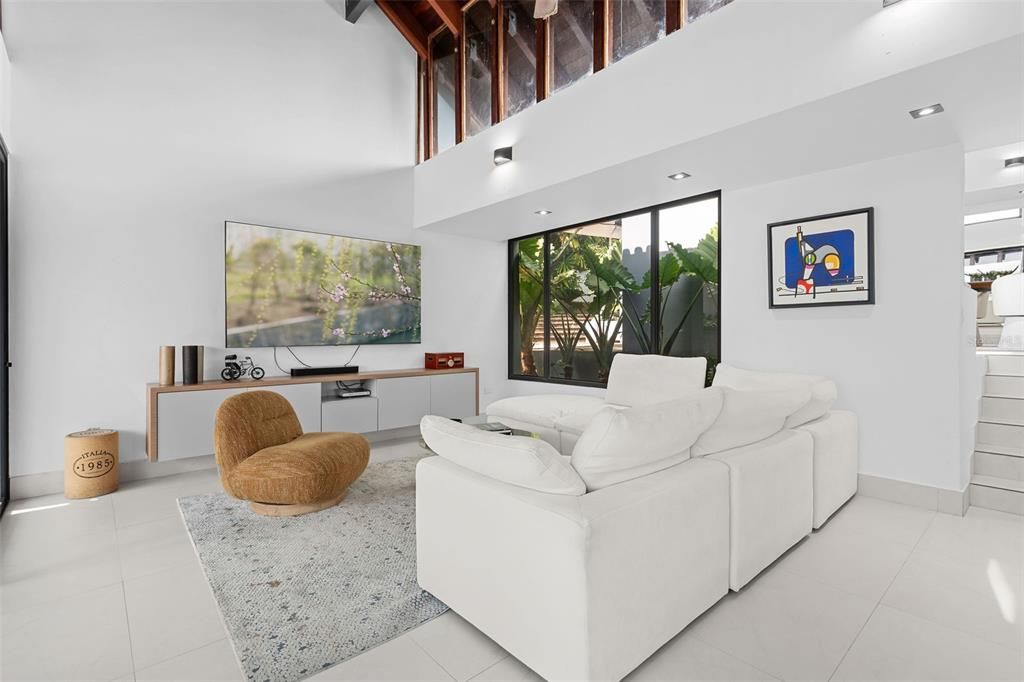 На продажу: $2,200,000 (4 спален, 4 ванн, 3700 Квадратных фут)