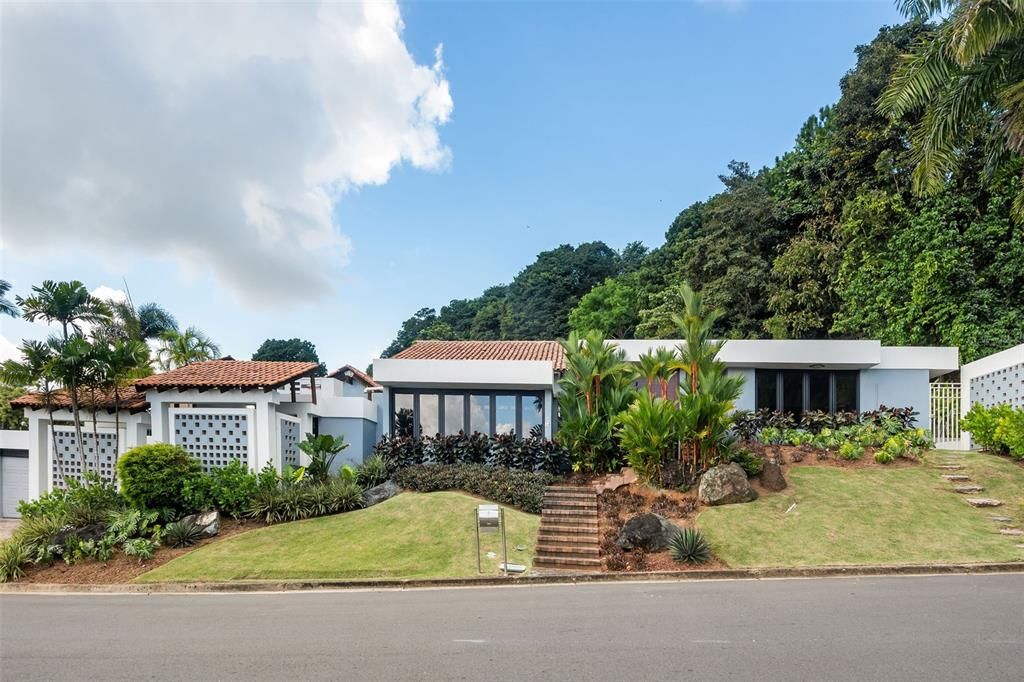 На продажу: $2,200,000 (4 спален, 4 ванн, 3700 Квадратных фут)