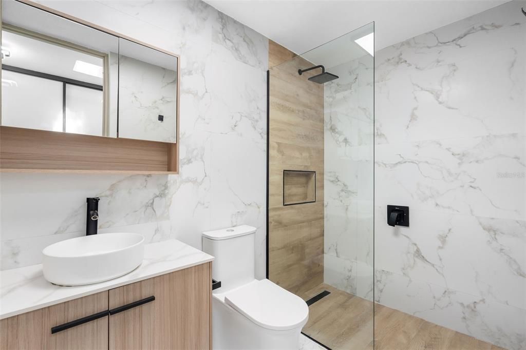 На продажу: $2,200,000 (4 спален, 4 ванн, 3700 Квадратных фут)