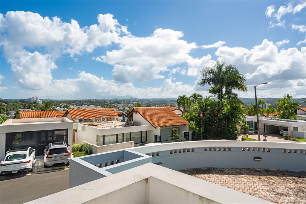 На продажу: $2,200,000 (4 спален, 4 ванн, 3700 Квадратных фут)