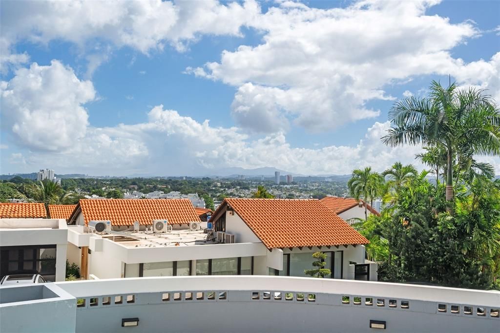 На продажу: $2,200,000 (4 спален, 4 ванн, 3700 Квадратных фут)