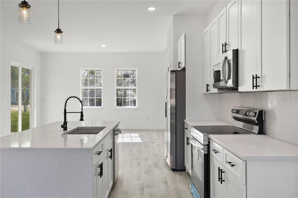 For Sale: $319,990 (4 beds, 2 baths, 1751 Square Feet)