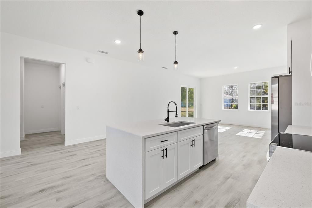 For Sale: $319,990 (4 beds, 2 baths, 1751 Square Feet)