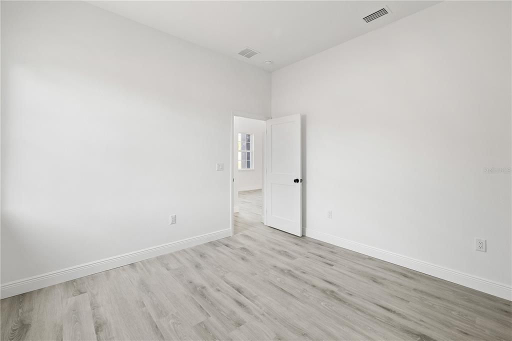 For Sale: $319,990 (4 beds, 2 baths, 1751 Square Feet)