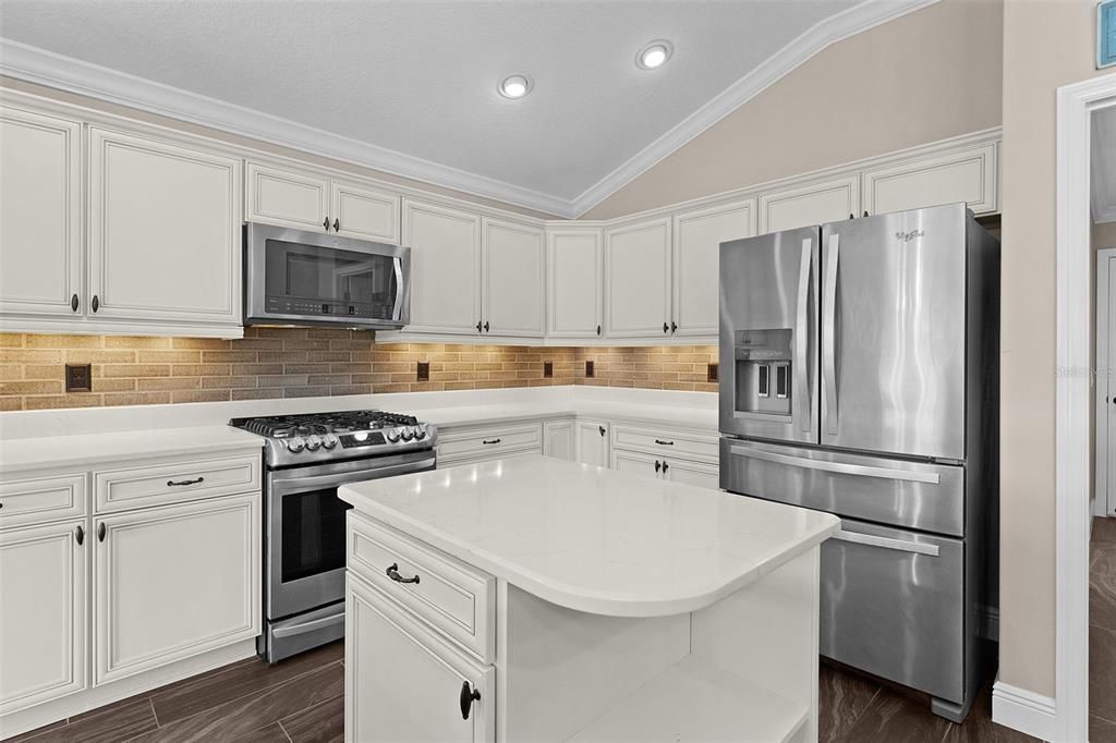 На продажу: $839,900 (3 спален, 2 ванн, 2309 Квадратных фут)