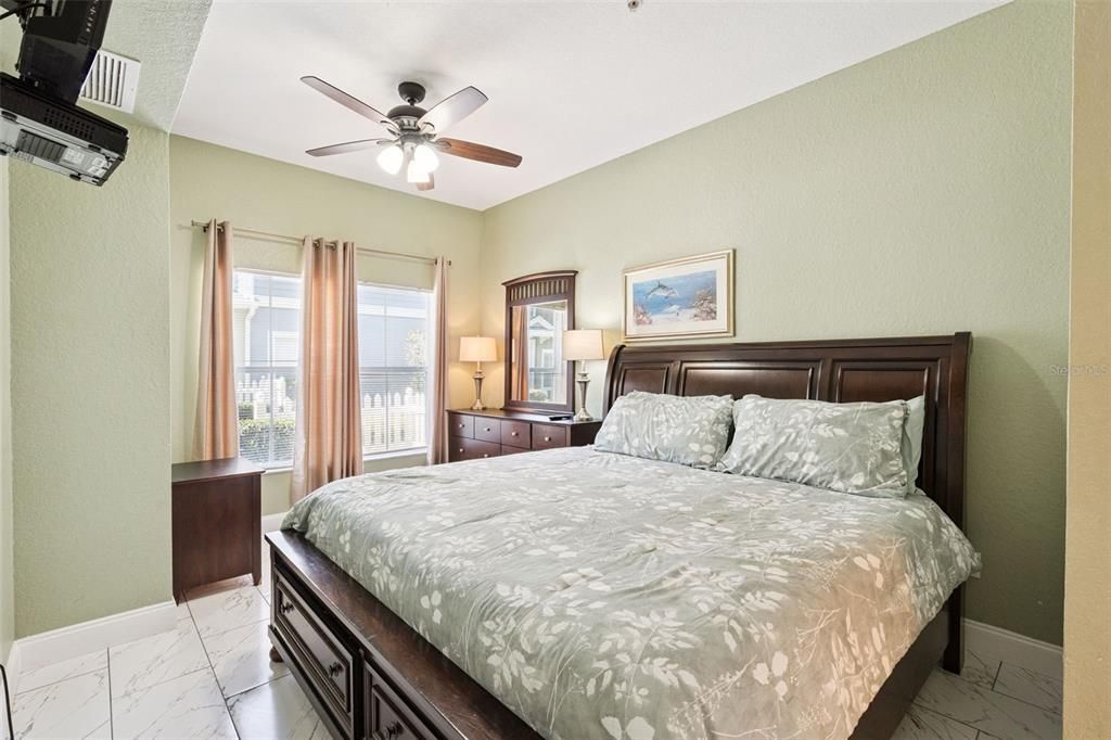 For Sale: $269,750 (3 beds, 2 baths, 1296 Square Feet)