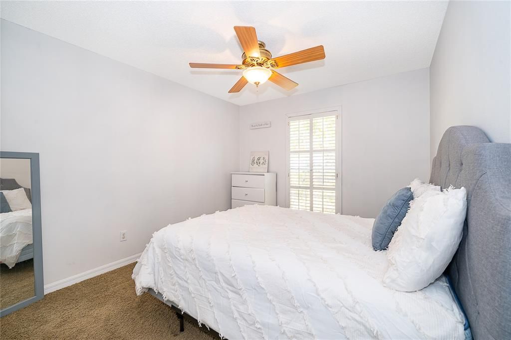 合同活跃: $375,000 (3 贝兹, 2 浴室, 1398 平方英尺)