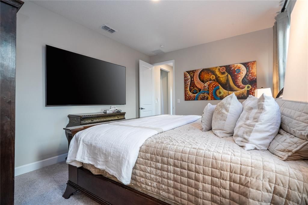 En Venta: $835,000 (5 camas, 4 baños, 3777 Pies cuadrados)