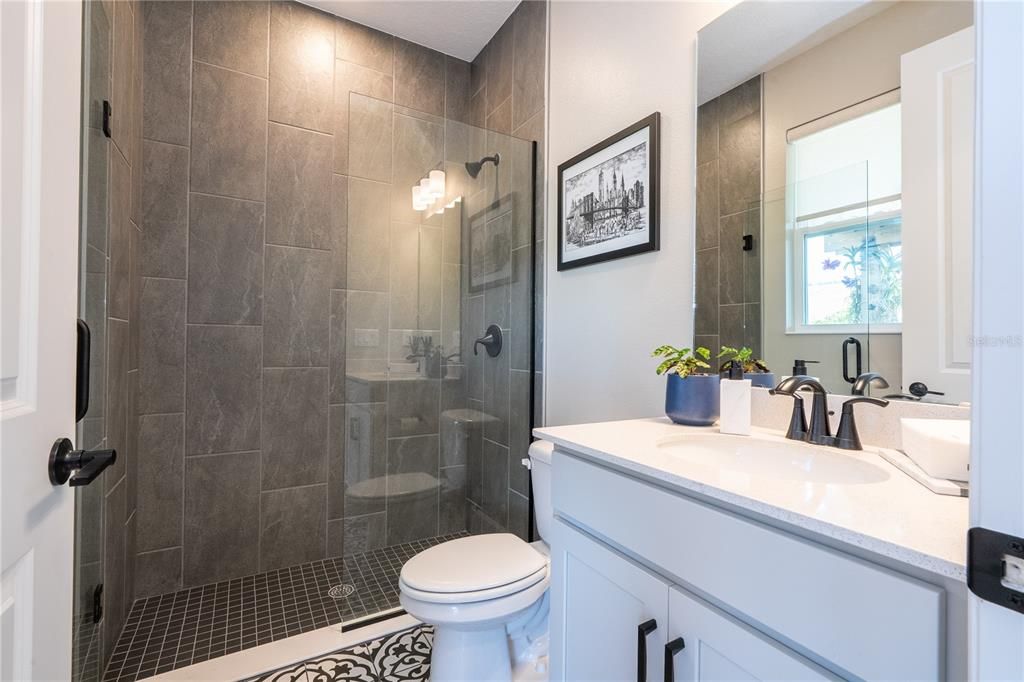 En Venta: $835,000 (5 camas, 4 baños, 3777 Pies cuadrados)