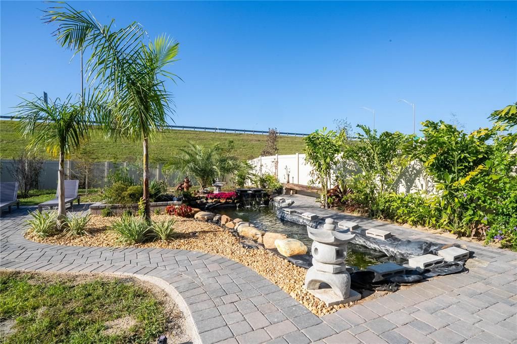 En Venta: $835,000 (5 camas, 4 baños, 3777 Pies cuadrados)