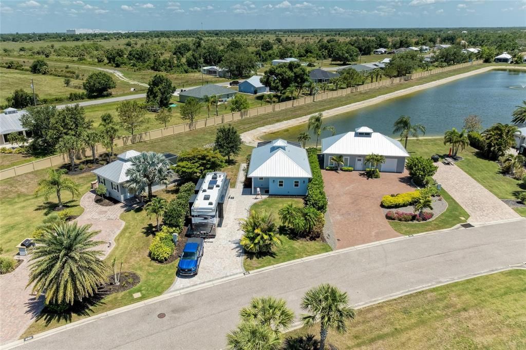 待售: $565,000 (1 贝兹, 1 浴室, 1000 平方英尺)