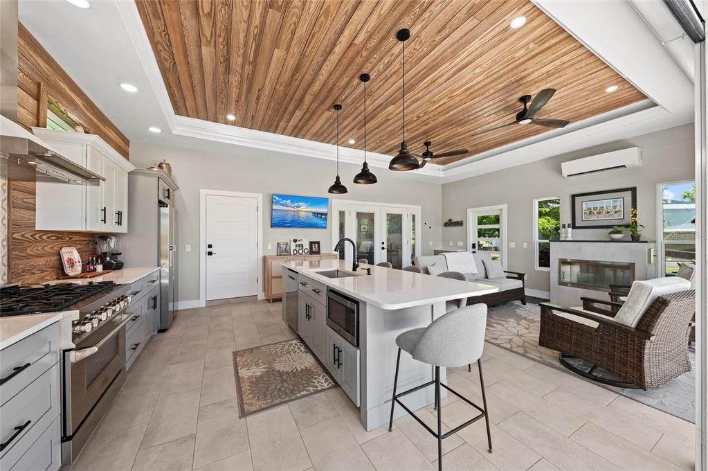 待售: $565,000 (1 贝兹, 1 浴室, 1000 平方英尺)