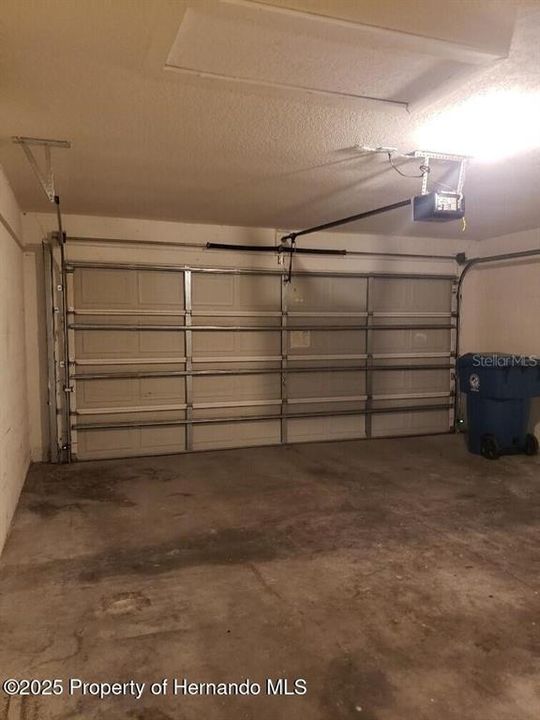 For Rent: $1,900 (3 beds, 2 baths, 1690 Square Feet)