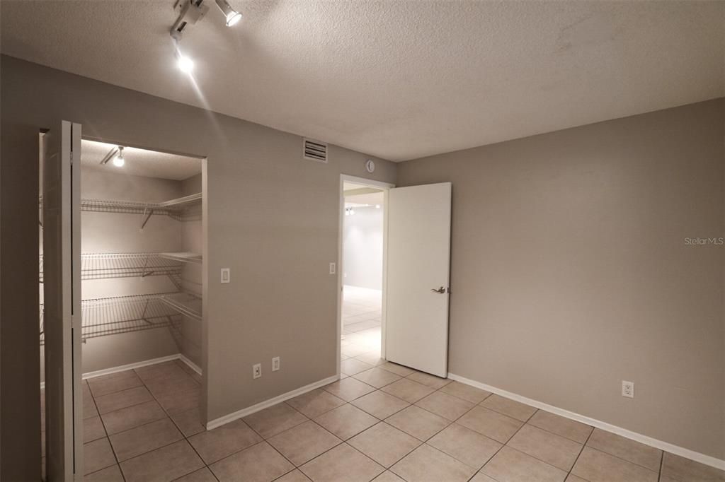 В аренду: $1,525 (2 спален, 2 ванн, 906 Квадратных фут)