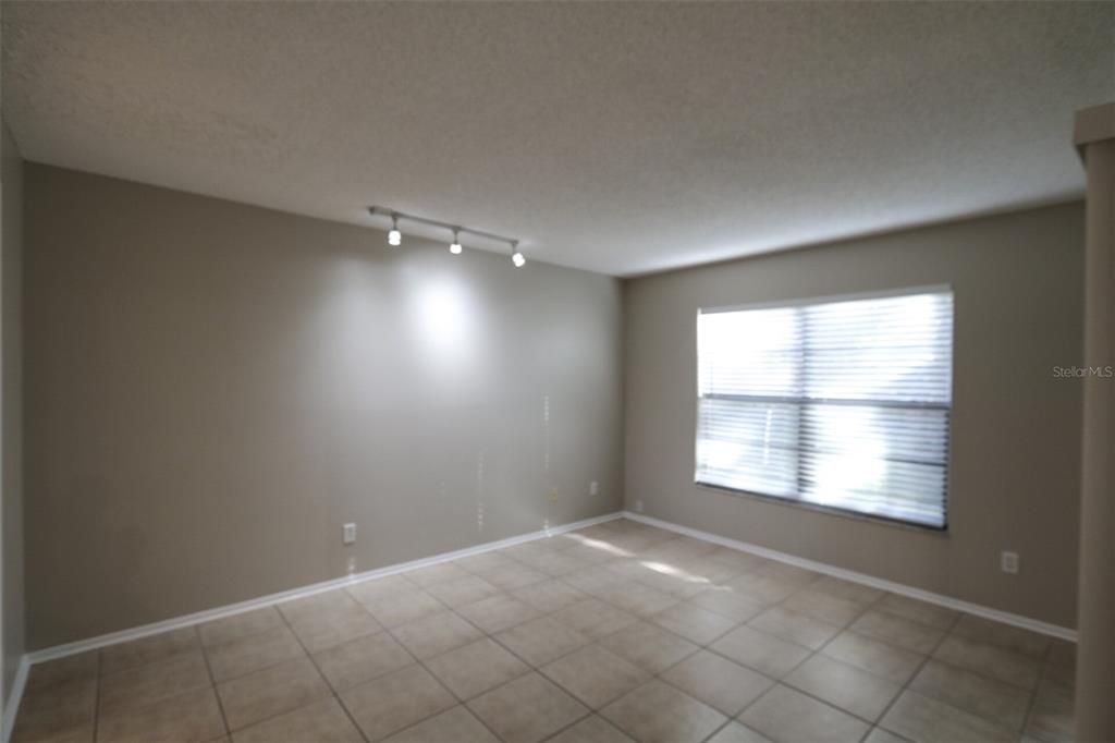 В аренду: $1,525 (2 спален, 2 ванн, 906 Квадратных фут)