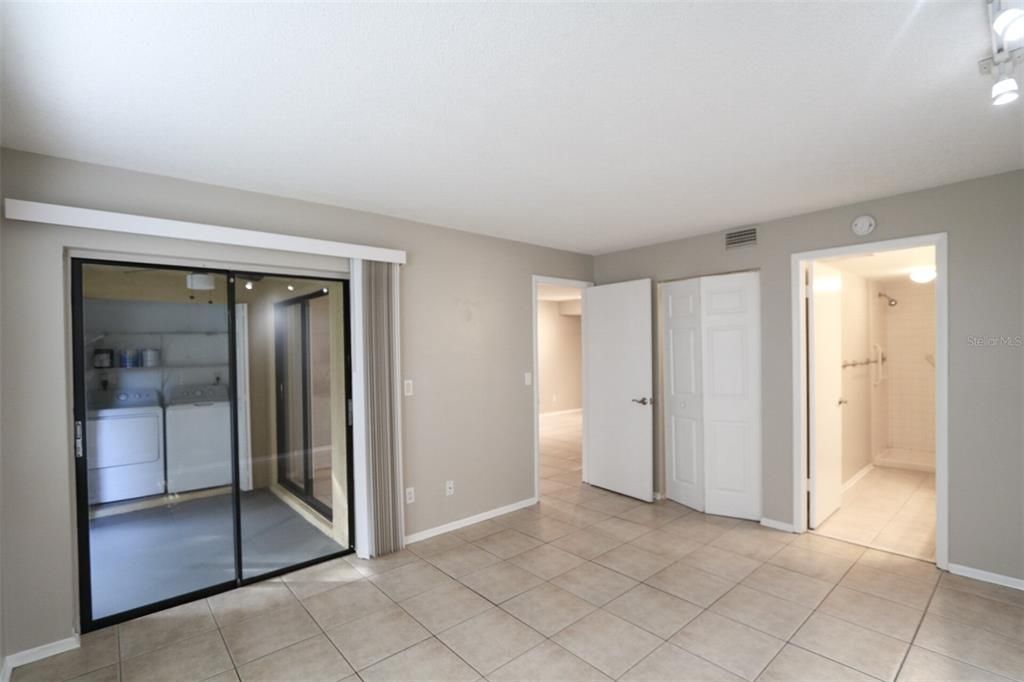 В аренду: $1,525 (2 спален, 2 ванн, 906 Квадратных фут)