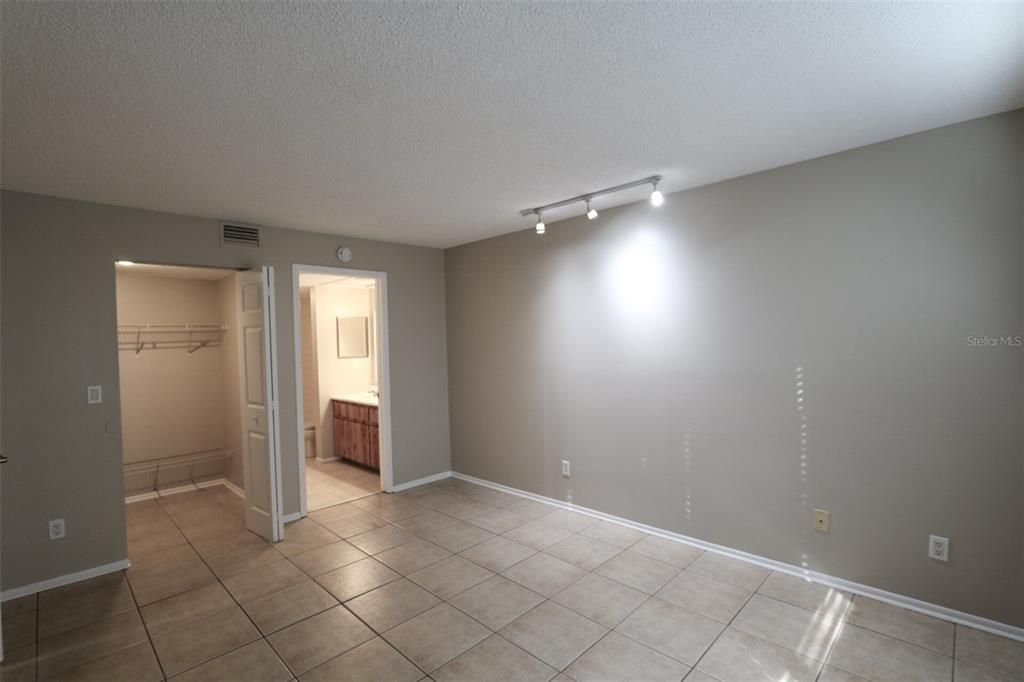 В аренду: $1,525 (2 спален, 2 ванн, 906 Квадратных фут)