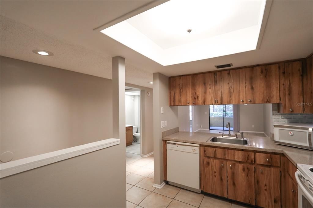 В аренду: $1,525 (2 спален, 2 ванн, 906 Квадратных фут)