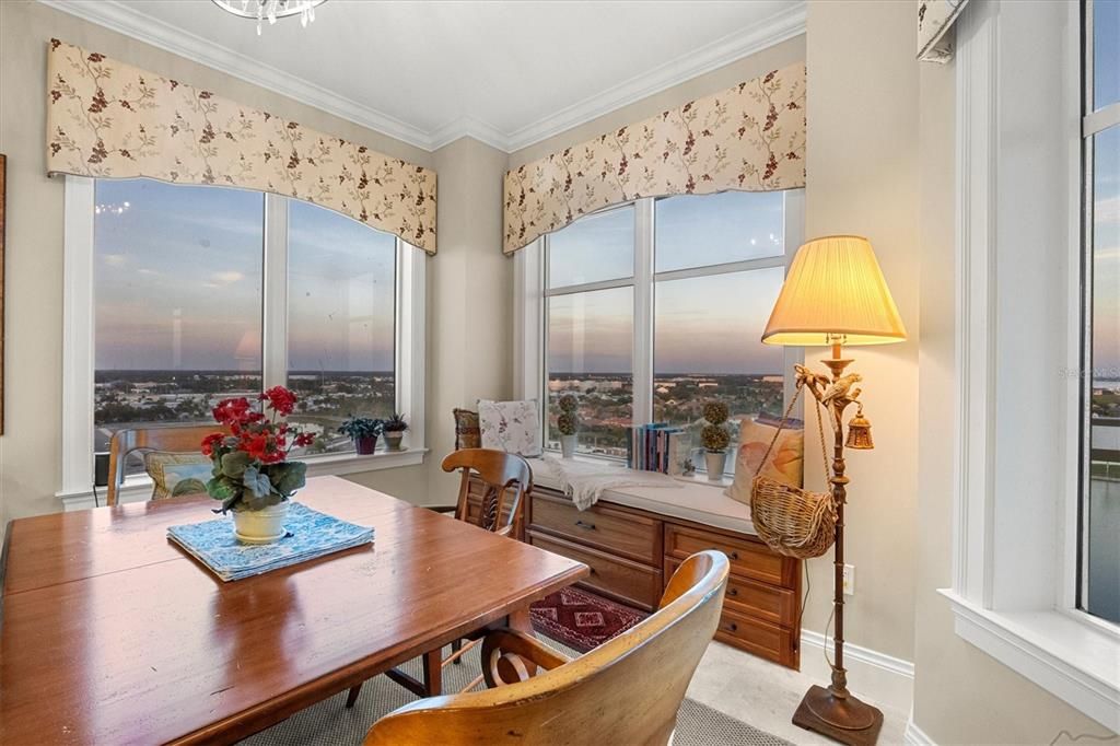 For Sale: $1,325,000 (3 beds, 3 baths, 2930 Square Feet)