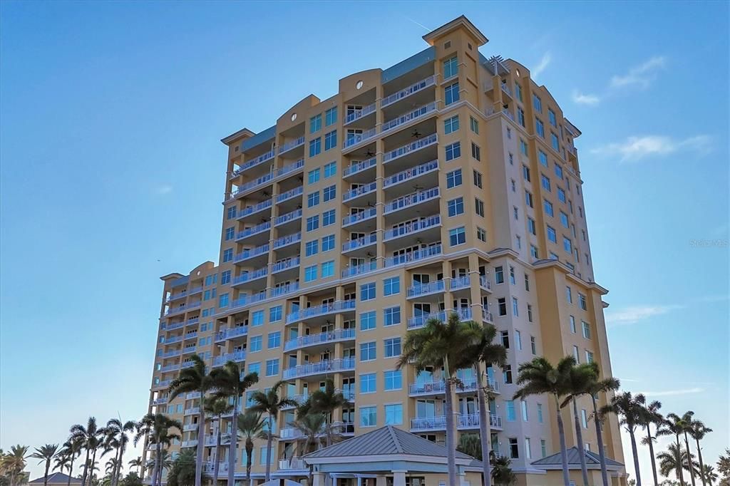 For Sale: $1,325,000 (3 beds, 3 baths, 2930 Square Feet)