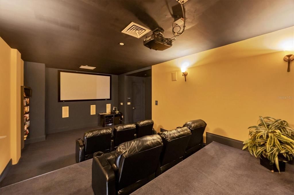 For Sale: $1,325,000 (3 beds, 3 baths, 2930 Square Feet)