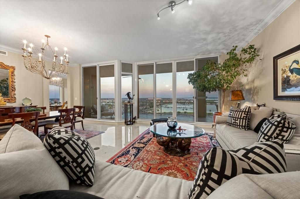 For Sale: $1,325,000 (3 beds, 3 baths, 2930 Square Feet)