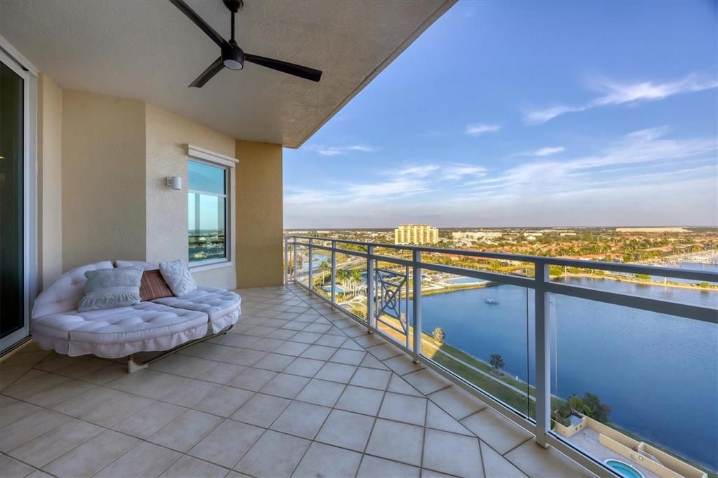 For Sale: $1,325,000 (3 beds, 3 baths, 2930 Square Feet)