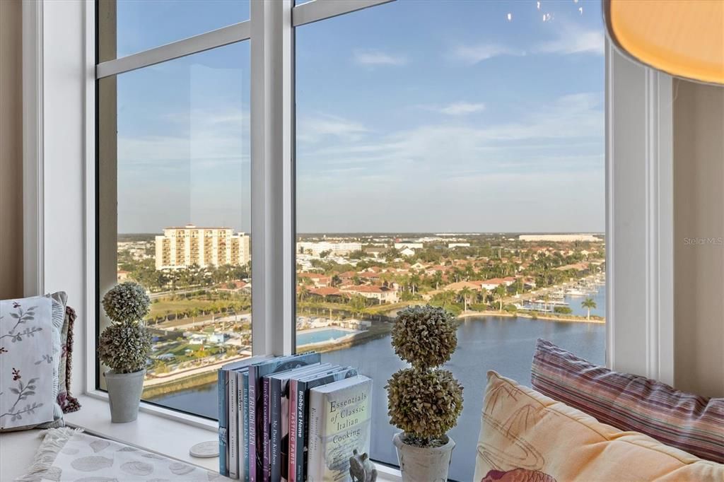 For Sale: $1,325,000 (3 beds, 3 baths, 2930 Square Feet)