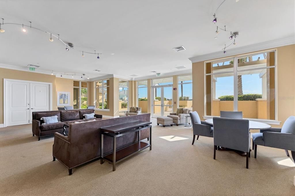 For Sale: $1,325,000 (3 beds, 3 baths, 2930 Square Feet)