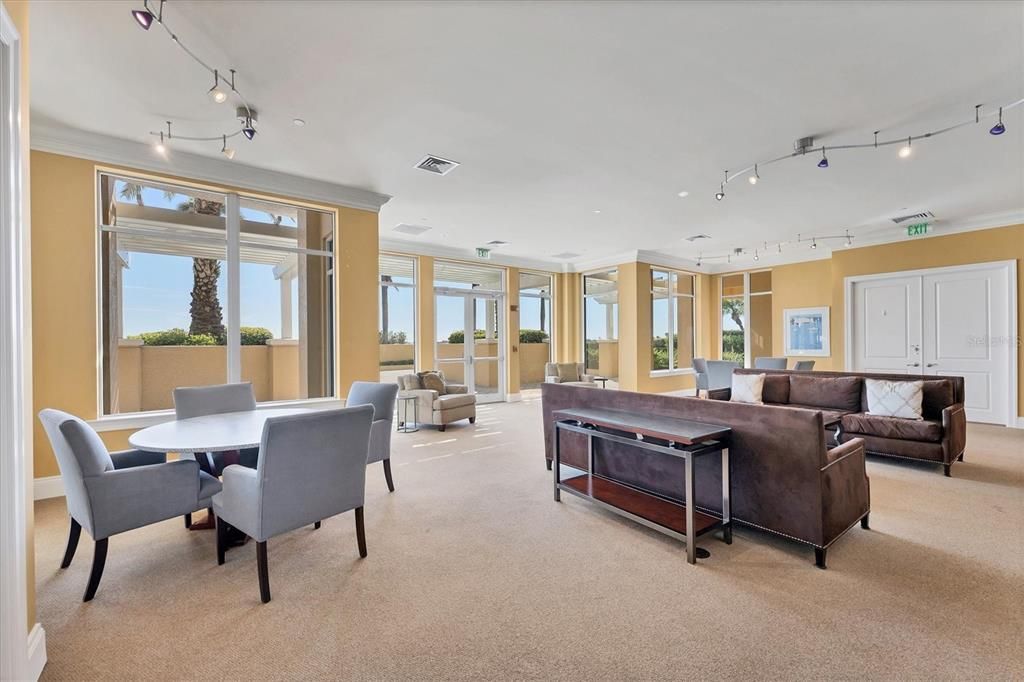 For Sale: $1,325,000 (3 beds, 3 baths, 2930 Square Feet)