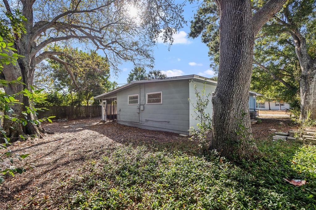 For Sale: $280,000 (2 beds, 2 baths, 1080 Square Feet)