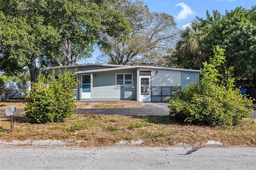 For Sale: $280,000 (2 beds, 2 baths, 1080 Square Feet)