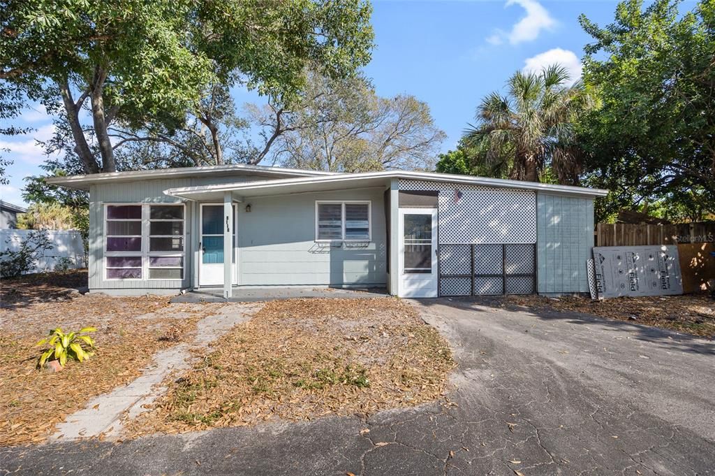 For Sale: $280,000 (2 beds, 2 baths, 1080 Square Feet)