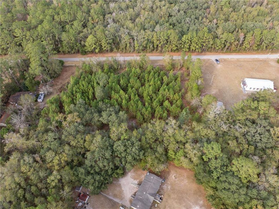 En Venta: $54,000 (2.06 acres)