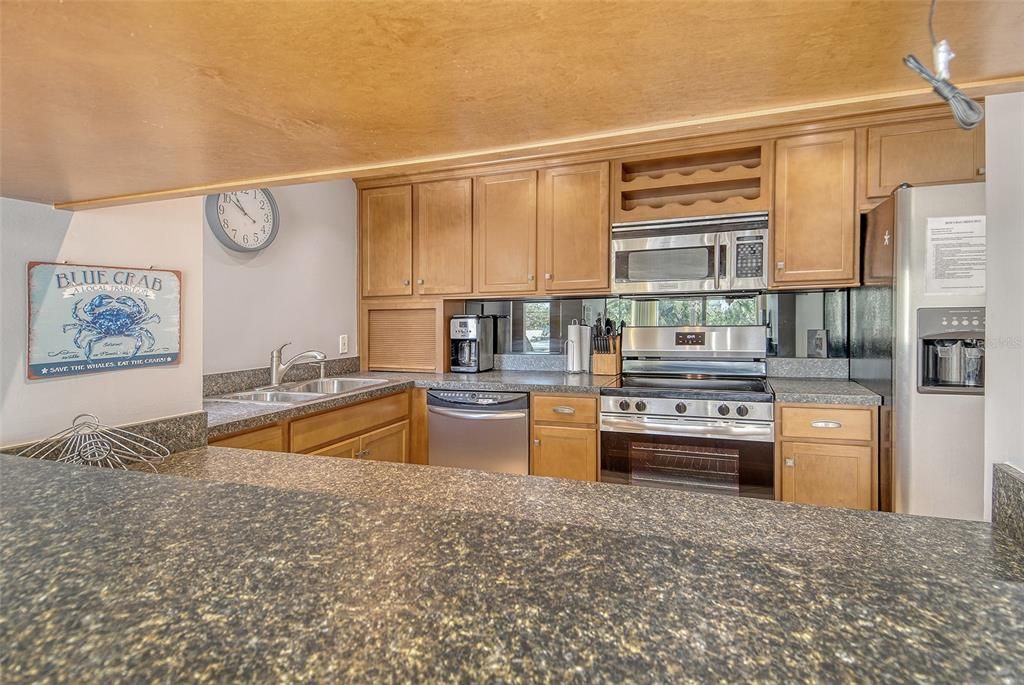 For Sale: $549,000 (2 beds, 2 baths, 1332 Square Feet)