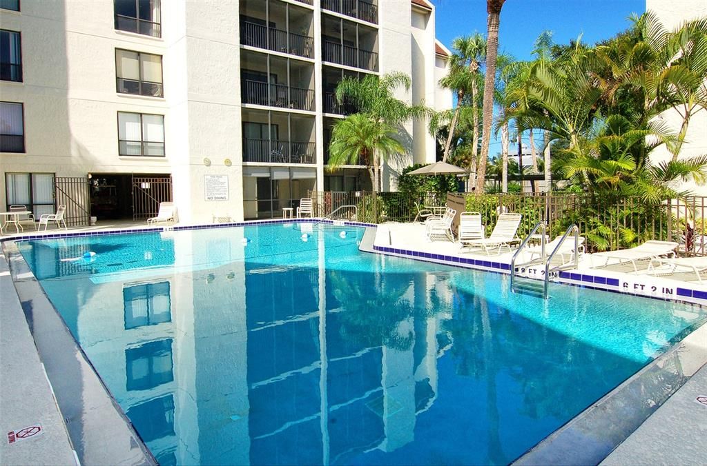 For Sale: $549,000 (2 beds, 2 baths, 1332 Square Feet)