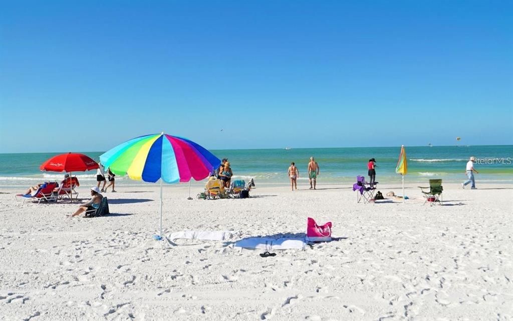 For Sale: $549,000 (2 beds, 2 baths, 1332 Square Feet)