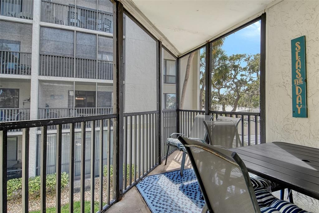 For Sale: $549,000 (2 beds, 2 baths, 1332 Square Feet)