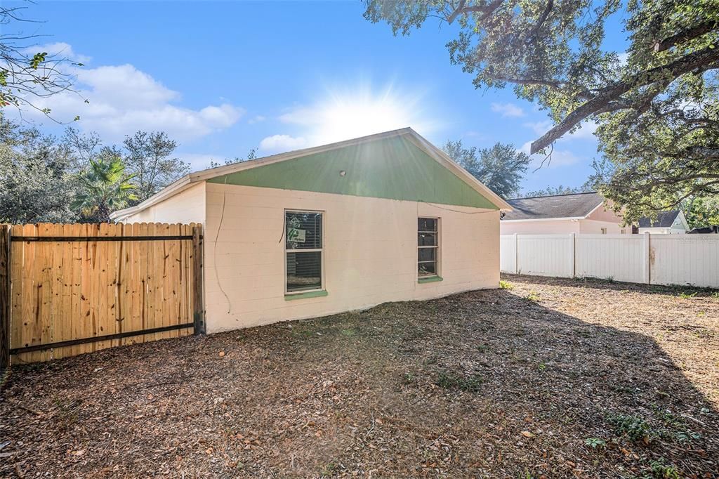 В аренду: $2,000 (3 спален, 2 ванн, 1260 Квадратных фут)