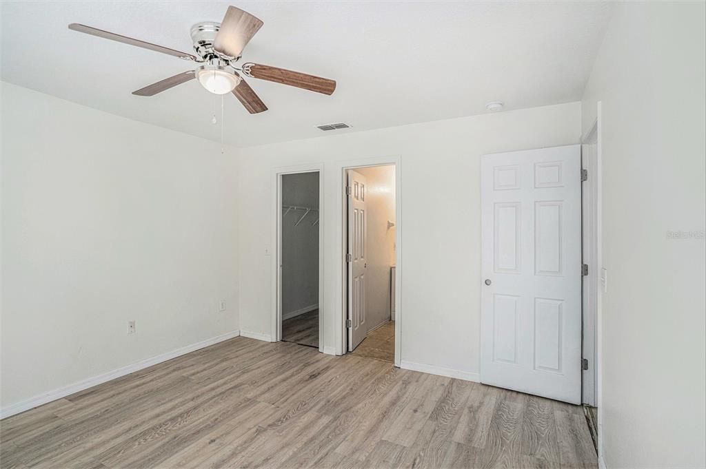 В аренду: $2,000 (3 спален, 2 ванн, 1260 Квадратных фут)