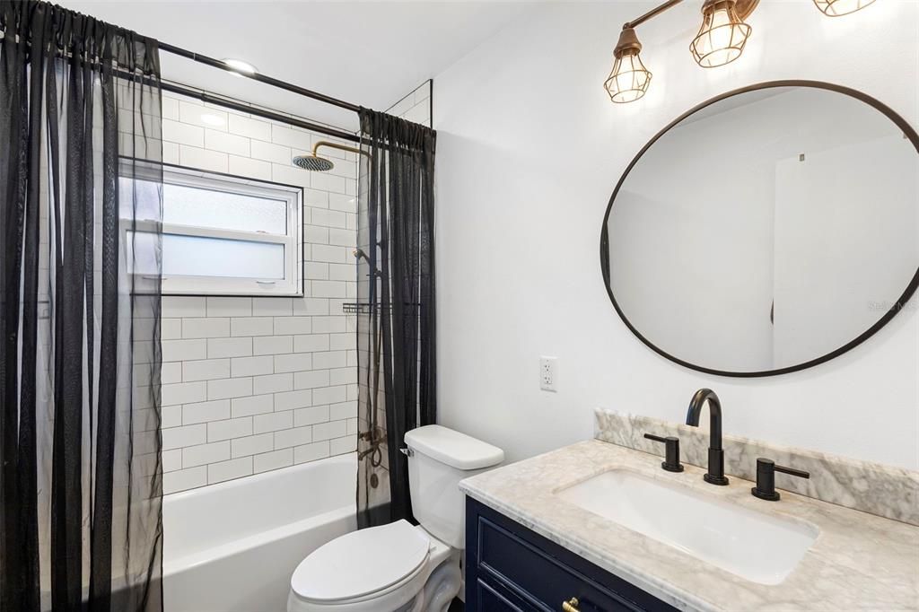 Active With Contract: $250,000 (3 beds, 1 baths, 1123 Square Feet)