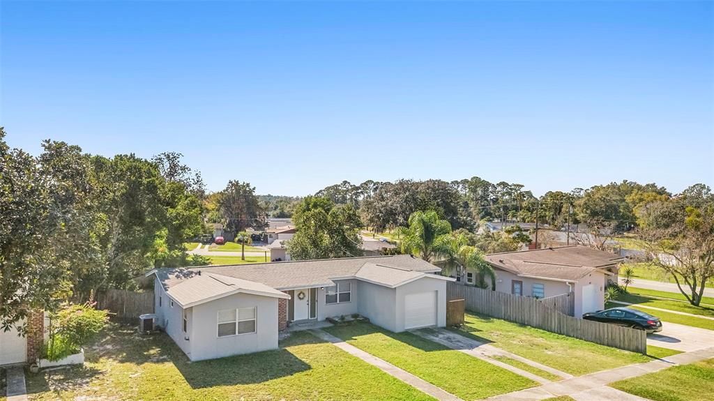 Active With Contract: $250,000 (3 beds, 1 baths, 1123 Square Feet)