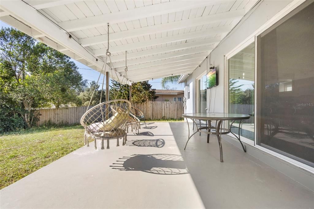 Active With Contract: $250,000 (3 beds, 1 baths, 1123 Square Feet)