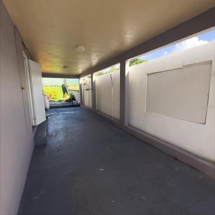 Под контрактом: $148,000 (3 спален, 1 ванн, 303 Квадратных фут)