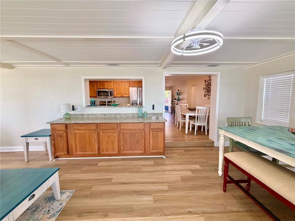 待售: $465,000 (3 贝兹, 2 浴室, 1734 平方英尺)